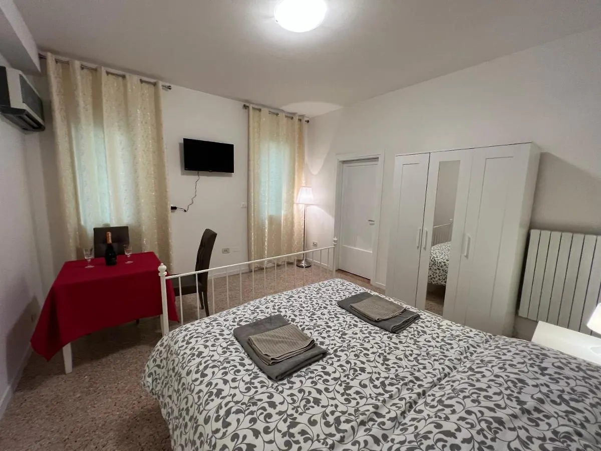 Casa Roma Rooms& Apartmens Padova