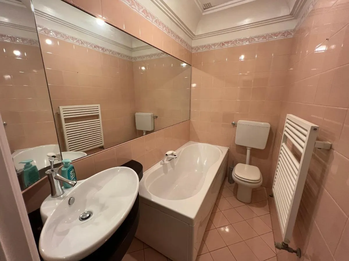 Casa Roma Rooms& Apartmens Padova Italy