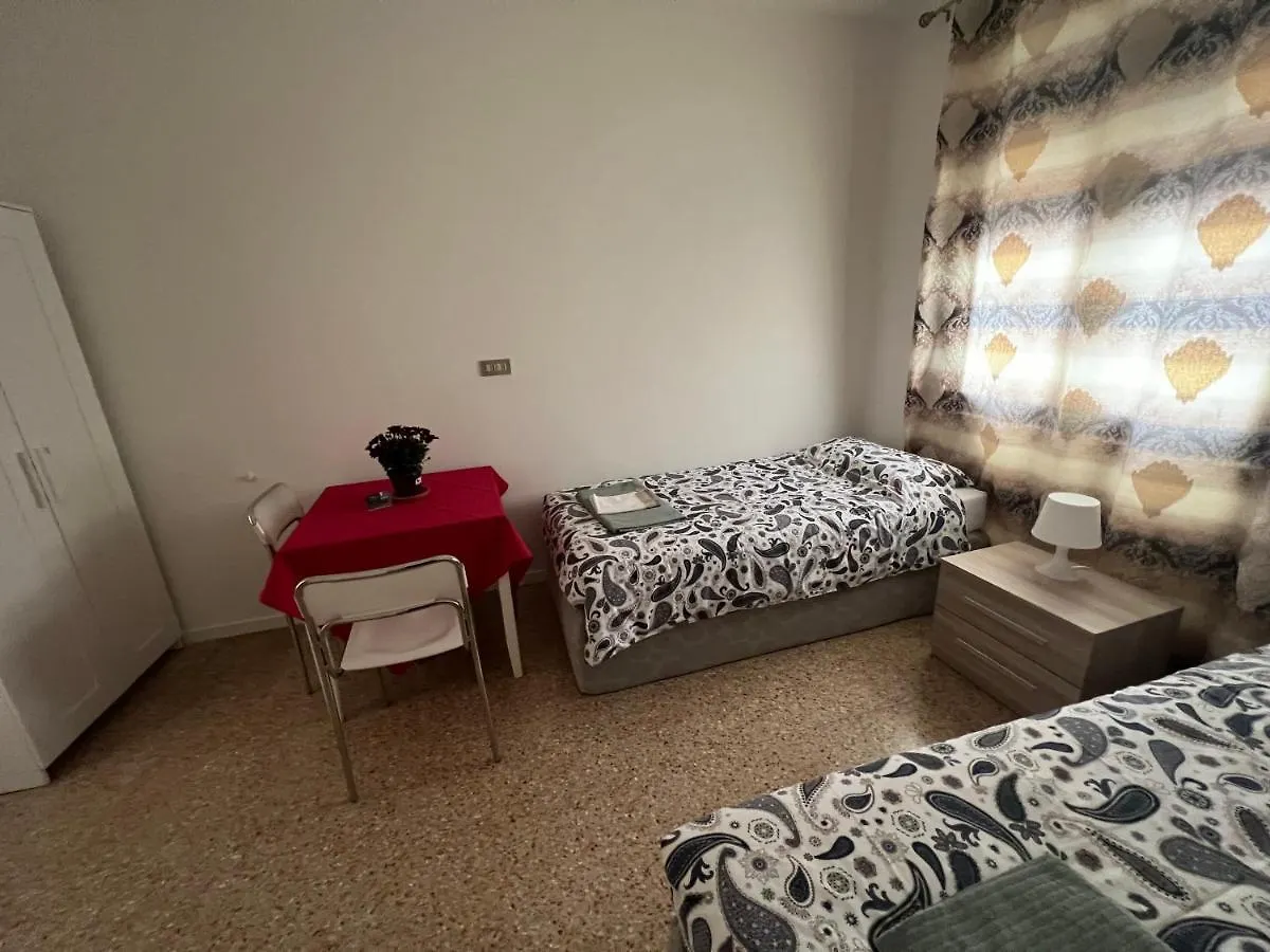 Apartamento Casa Roma Rooms& Apartmens Padua Italia