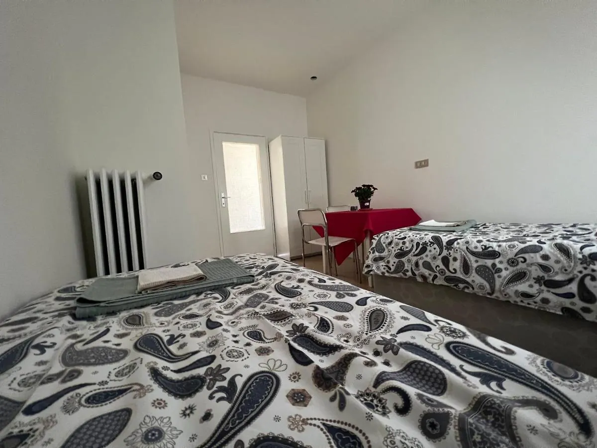 Casa Roma Rooms& Apartmens Padova 0*,